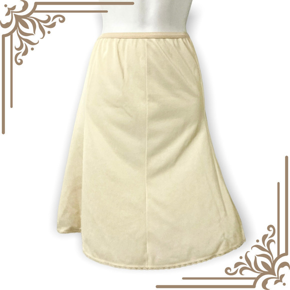 Vanity Fair Women's M Vintage Beige Satin Half Slip - Picture 1 of 8